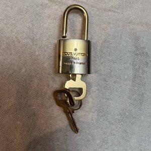 Louis Vuitton lock and keys